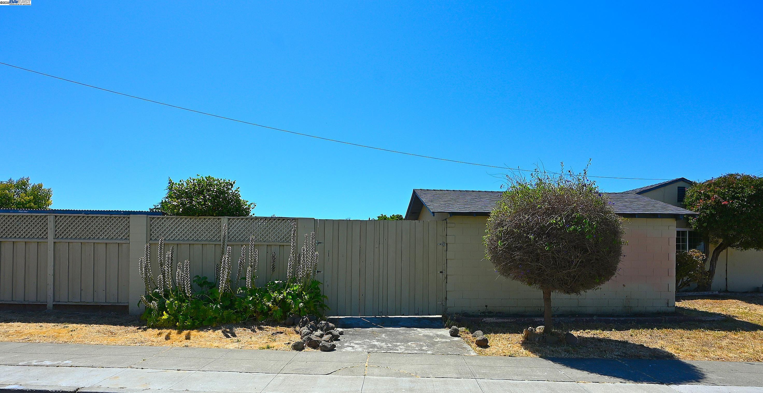 Detail Gallery Image 3 of 47 For 36112 San Pedro Dr., Fremont,  CA 94536 - 3 Beds | 2 Baths