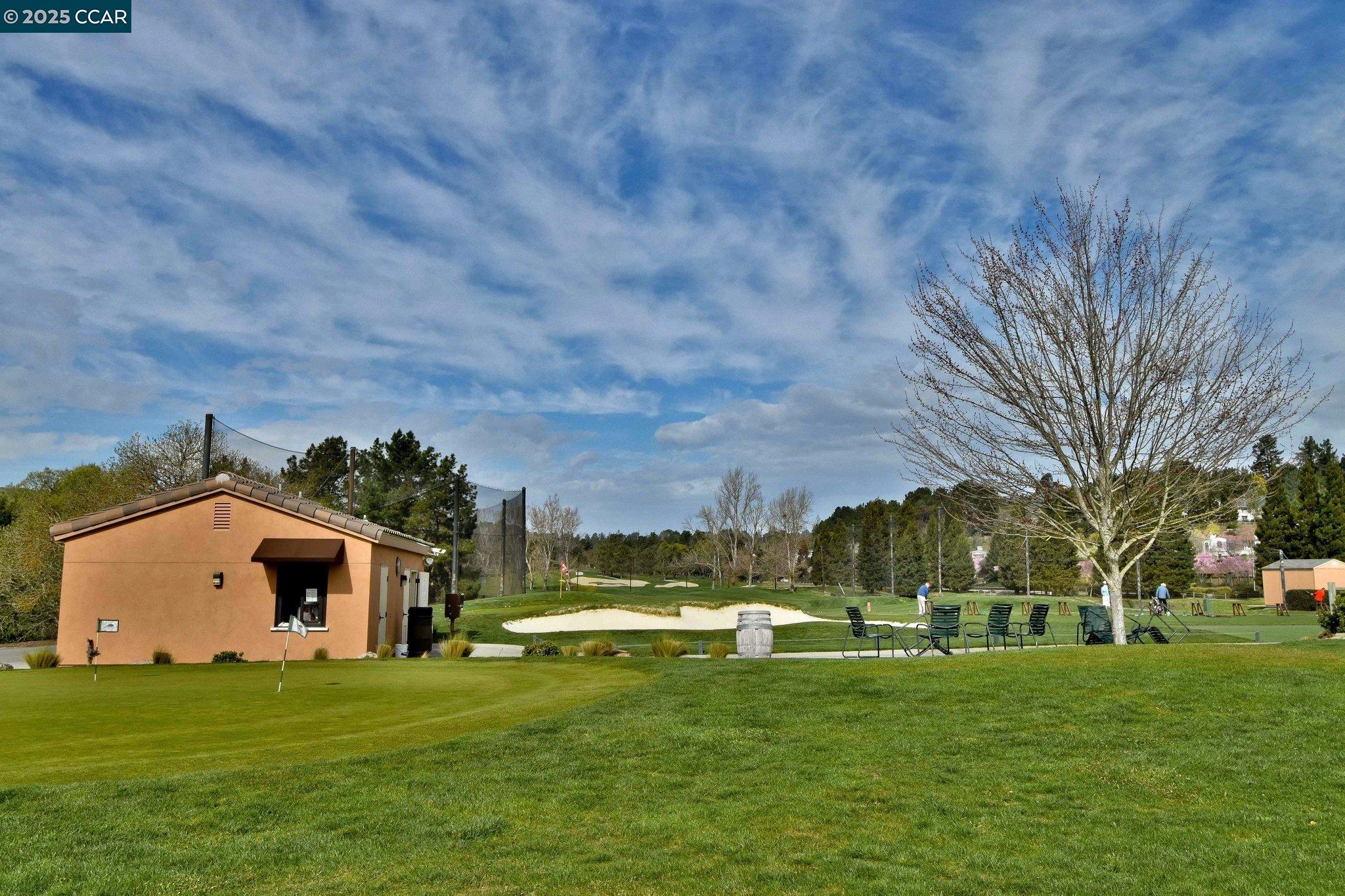 Detail Gallery Image 10 of 18 For 20 Tamarisk, Moraga,  CA 94556 - 4 Beds | 2/1 Baths