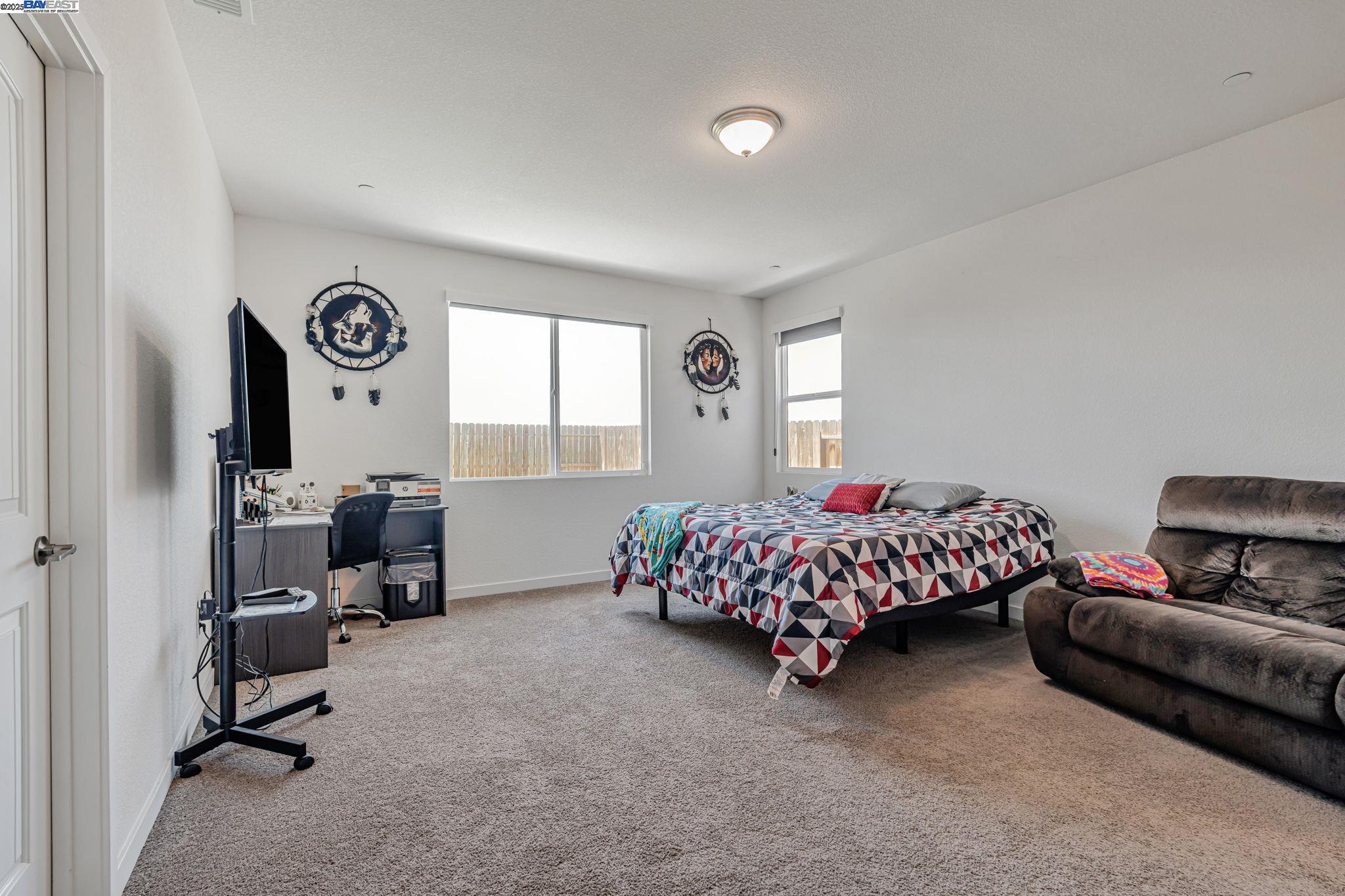 Detail Gallery Image 13 of 44 For 1893 Summit Dr, Los Banos,  CA 93635 - 6 Beds | 3 Baths