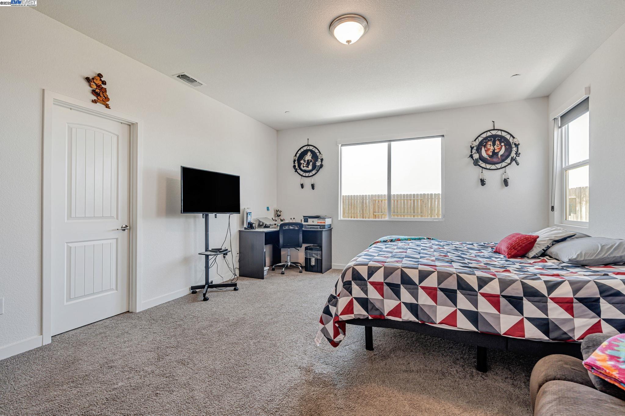 Detail Gallery Image 15 of 44 For 1893 Summit Dr, Los Banos,  CA 93635 - 6 Beds | 3 Baths