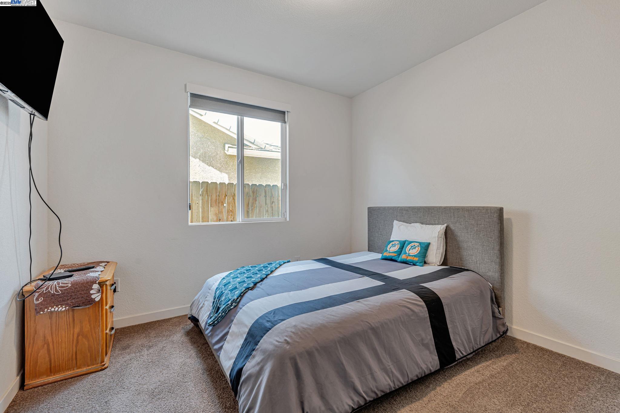 Detail Gallery Image 17 of 44 For 1893 Summit Dr, Los Banos,  CA 93635 - 6 Beds | 3 Baths