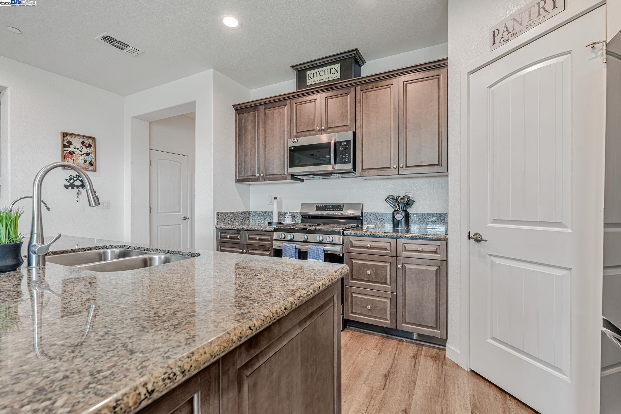 Detail Gallery Image 35 of 44 For 1893 Summit Dr, Los Banos,  CA 93635 - 6 Beds | 3 Baths