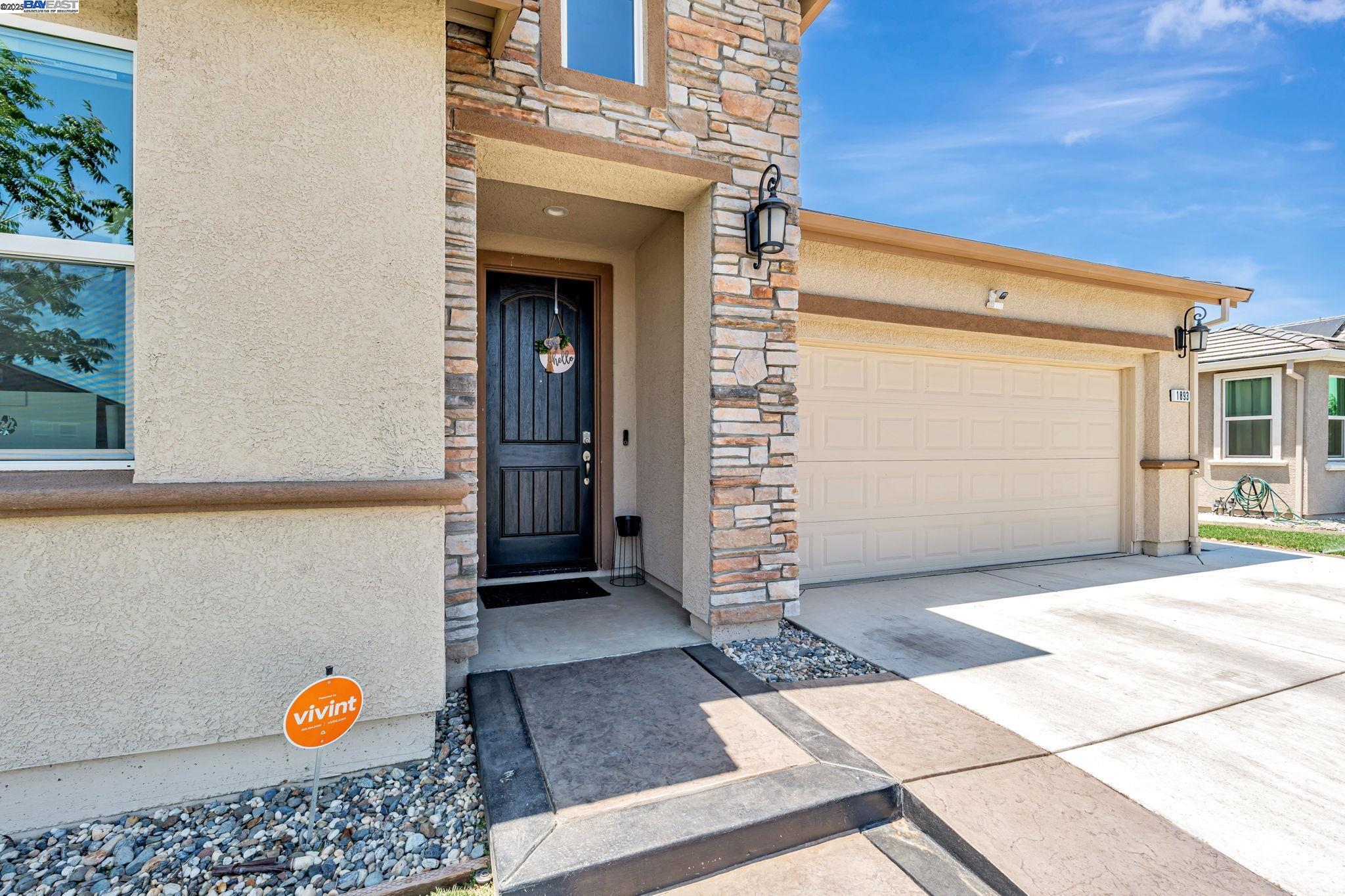 Detail Gallery Image 5 of 44 For 1893 Summit Dr, Los Banos,  CA 93635 - 6 Beds | 3 Baths