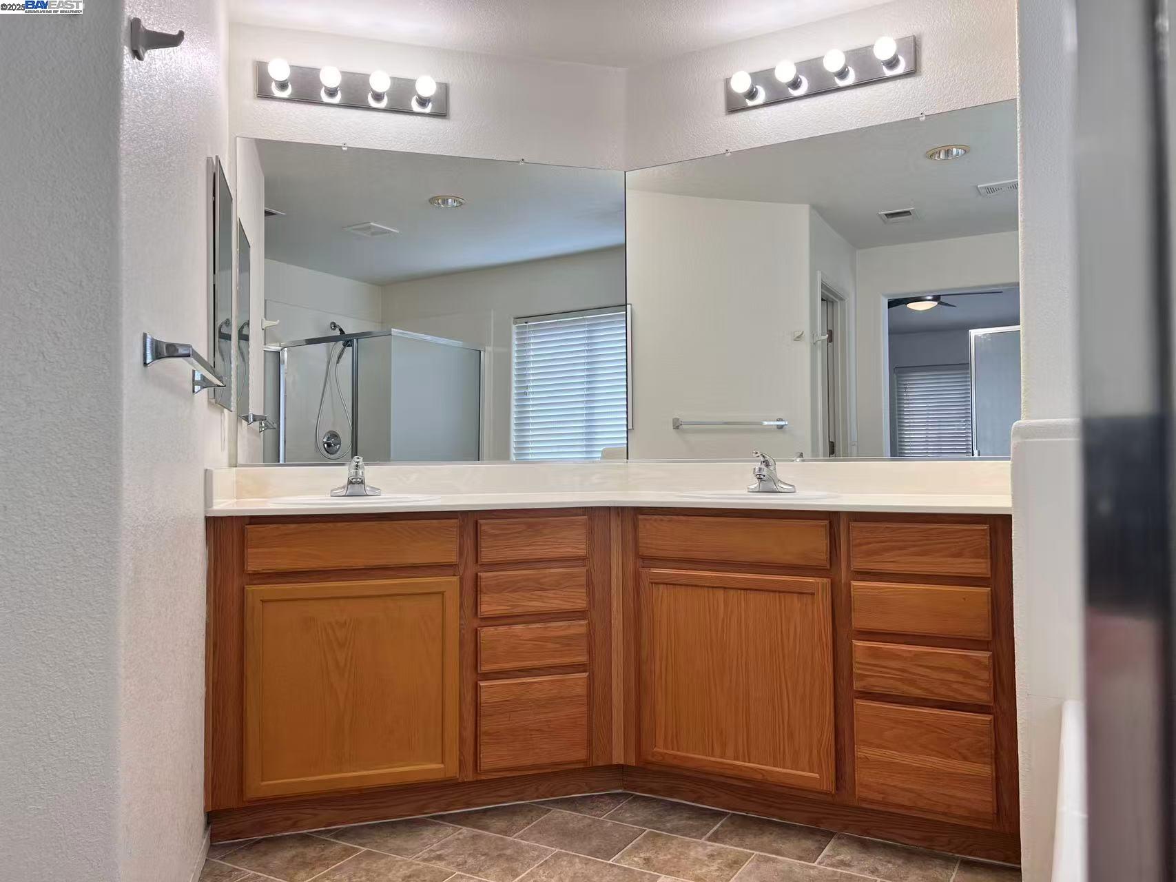 Detail Gallery Image 11 of 21 For 10009 Copco Ln, Stockton,  CA 95219 - 3 Beds | 2 Baths