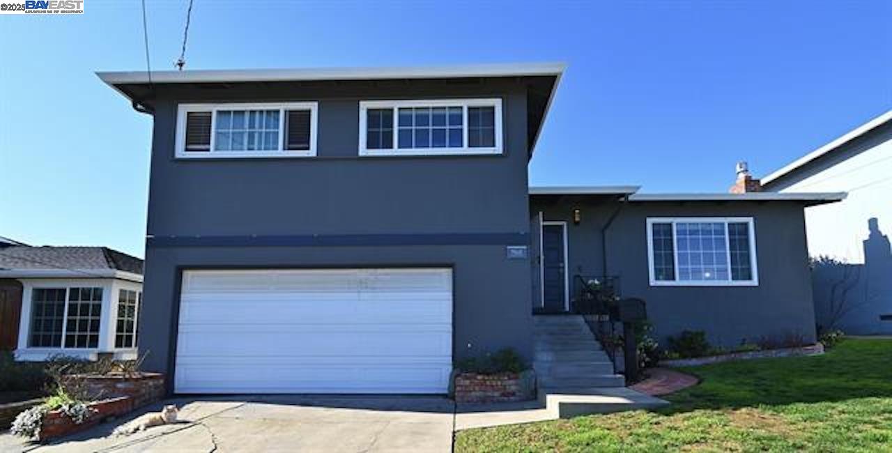 Detail Gallery Image 1 of 1 For 19641 Betrose Ct, Castro Valley,  CA 94546 - 3 Beds | 2 Baths