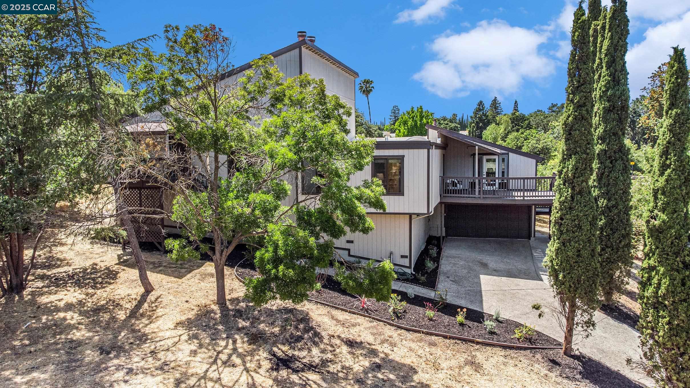 Detail Gallery Image 1 of 1 For 122 High St, Pacheco,  CA 94553 - 4 Beds | 2 Baths