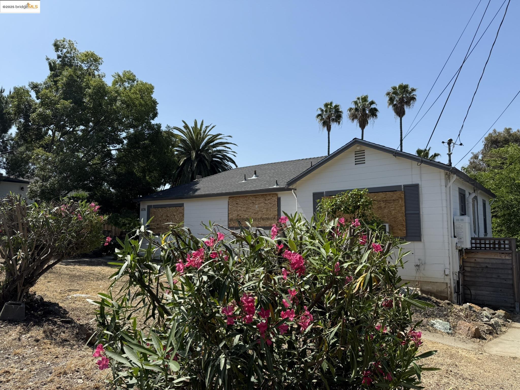 Detail Gallery Image 1 of 26 For 11176 Canon Vista Ave, San Jose,  CA 95127 - 3 Beds | 1 Baths