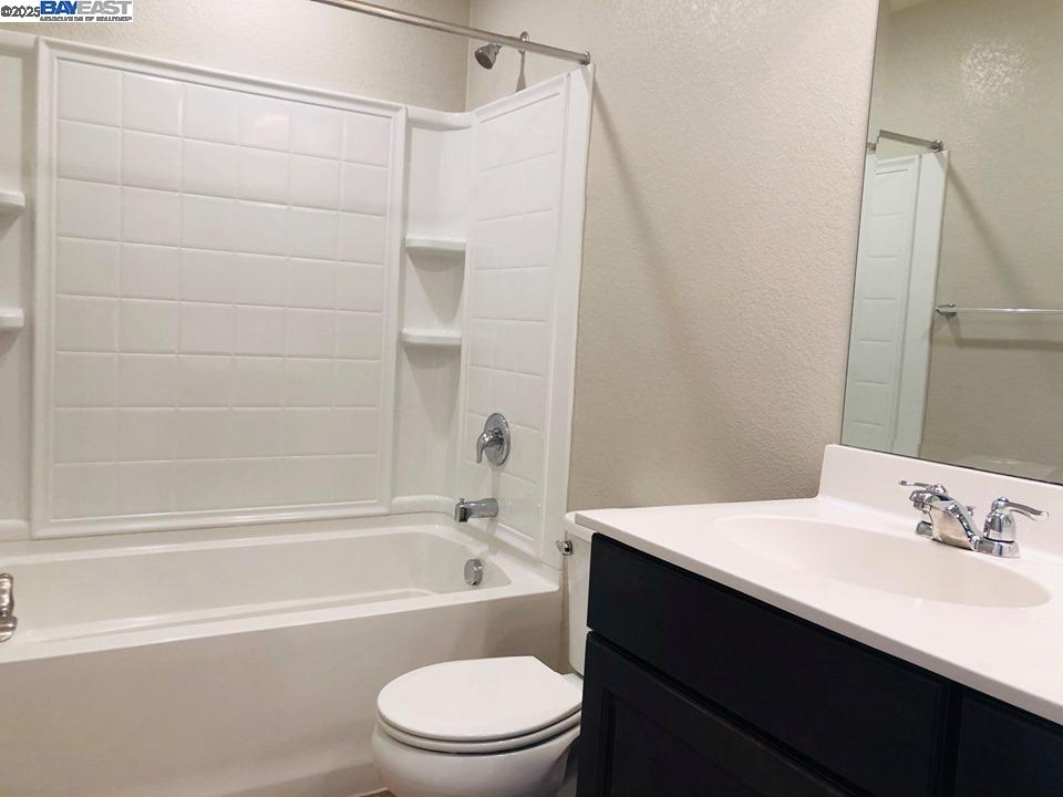 4740 Norris Canyon Rd # 201, San Ramon, California 94583, 3 Bedrooms Bedrooms, 5 Rooms Rooms,2 BathroomsBathrooms,Residential Lease,For Rent,4740 Norris Canyon Rd # 201,41101554