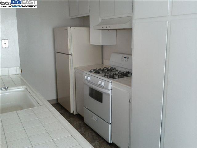 2110 Arroyo Ct # 3, Pleasanton, California 94588, 2 Bedrooms Bedrooms, ,1 BathroomBathrooms,Residential Lease,For Rent,2110 Arroyo Ct # 3,41101559