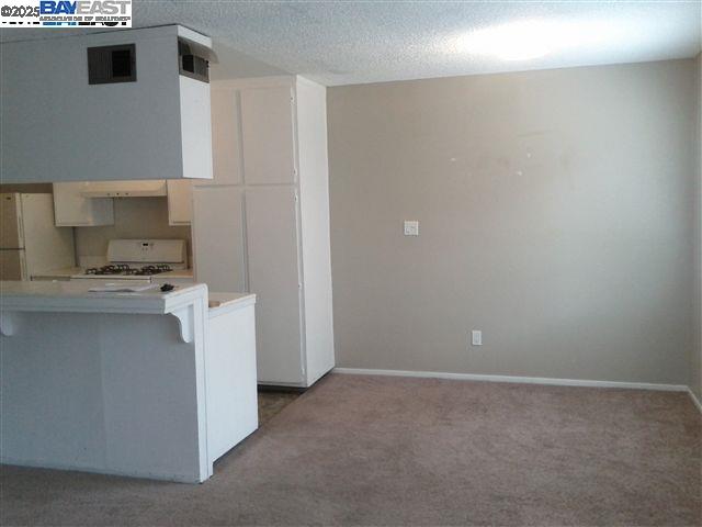 2110 Arroyo Ct # 3, Pleasanton, California 94588, 2 Bedrooms Bedrooms, ,1 BathroomBathrooms,Residential Lease,For Rent,2110 Arroyo Ct # 3,41101559