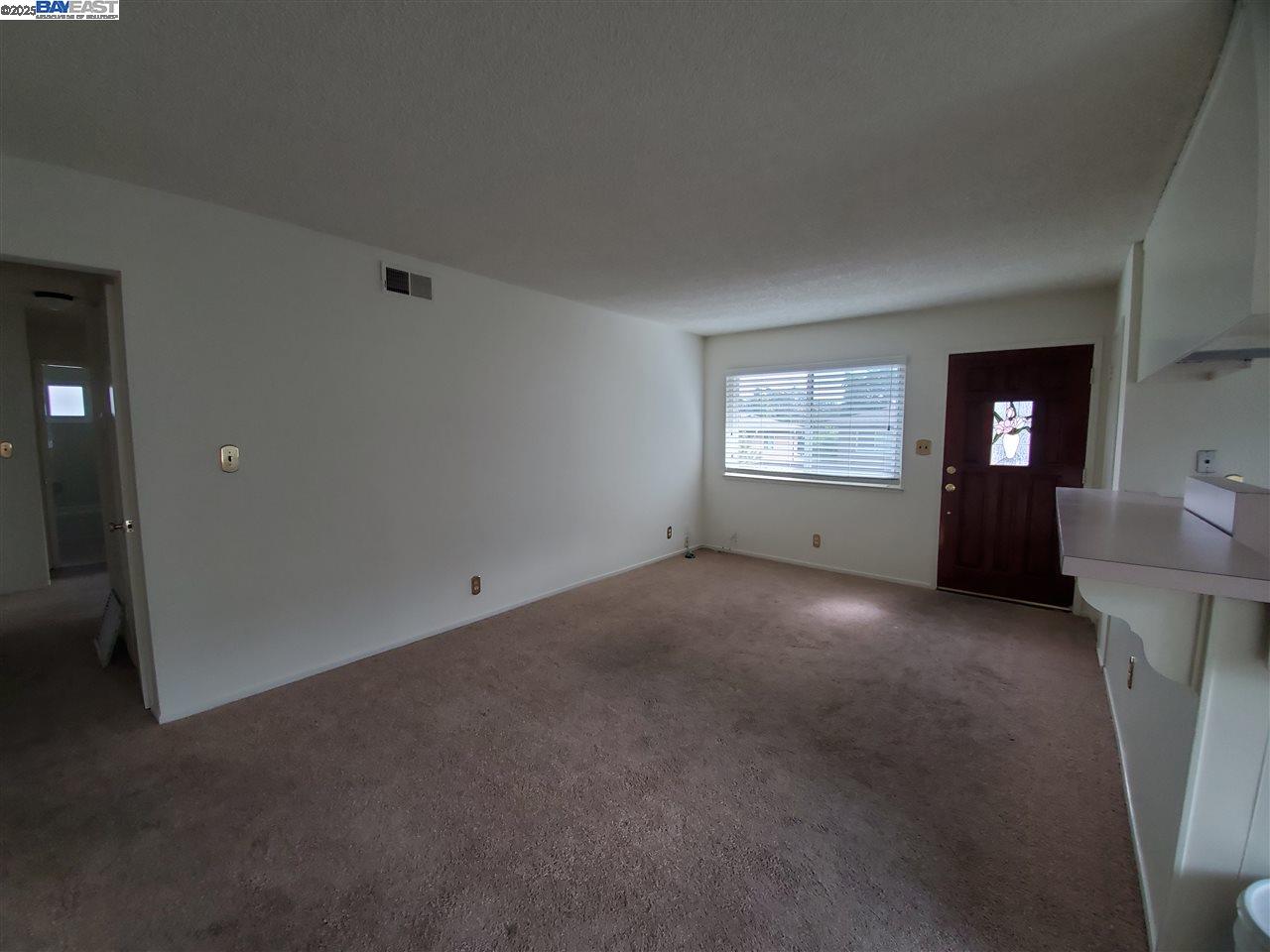 2255 Segundo Ct # 4, Pleasanton, California 94588, 2 Bedrooms Bedrooms, ,1 BathroomBathrooms,Residential Lease,For Rent,2255 Segundo Ct # 4,41101563