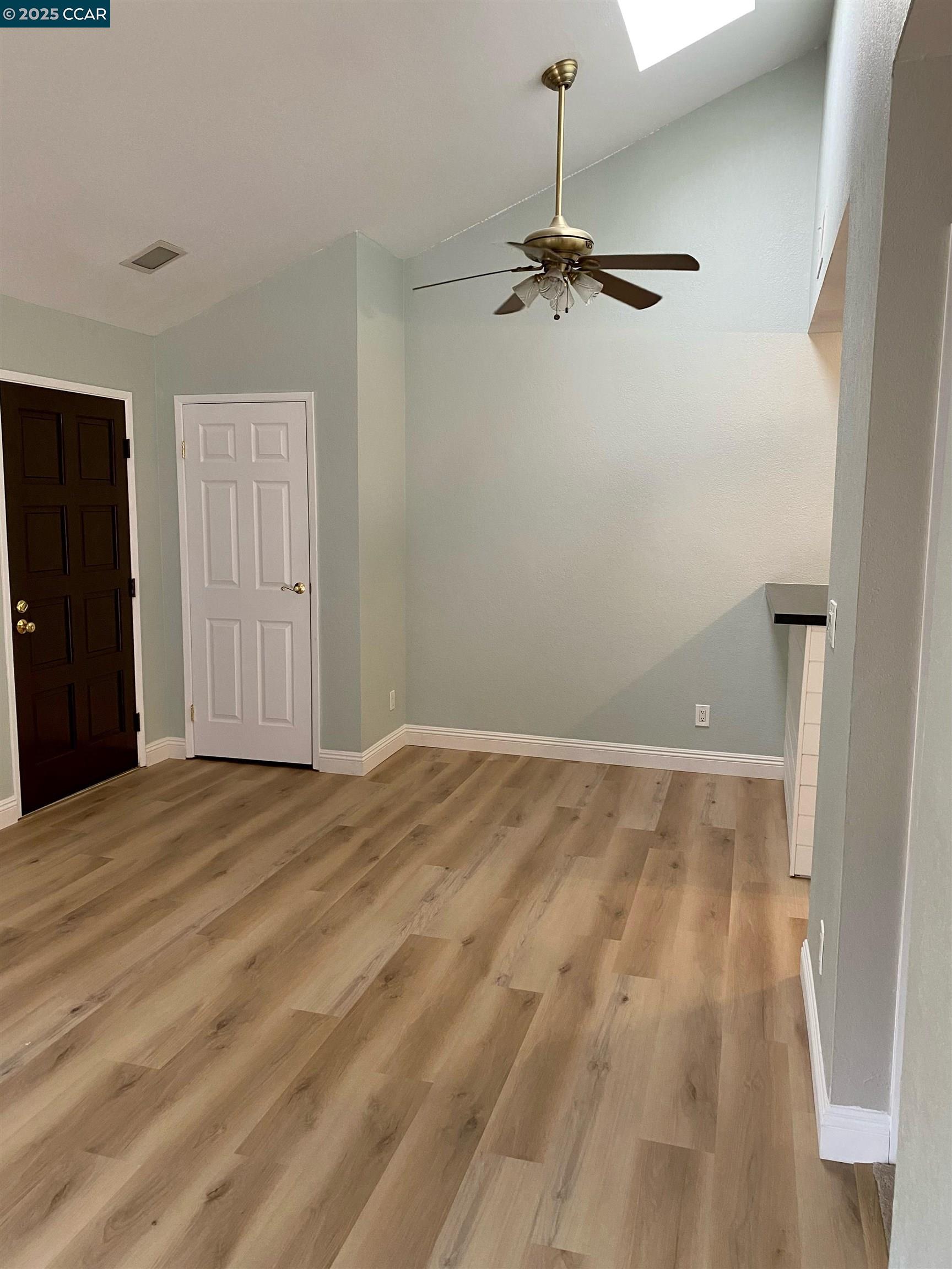 1544 Bailey rd # 6, Concord, California 94521, 2 Bedrooms Bedrooms, 5 Rooms Rooms,2 BathroomsBathrooms,Residential Lease,For Rent,1544 Bailey rd # 6,41101568