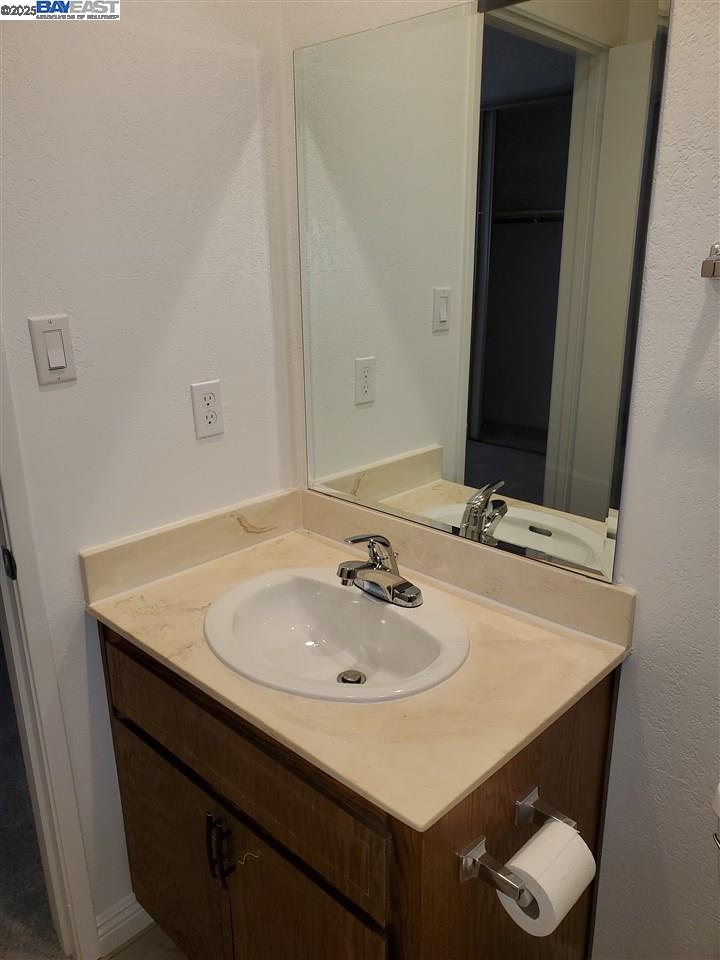 441 Puerto Pl, Hayward, California 94541, 2 Bedrooms Bedrooms, 5 Rooms Rooms,2 BathroomsBathrooms,Residential Lease,For Rent,441 Puerto Pl,41101569