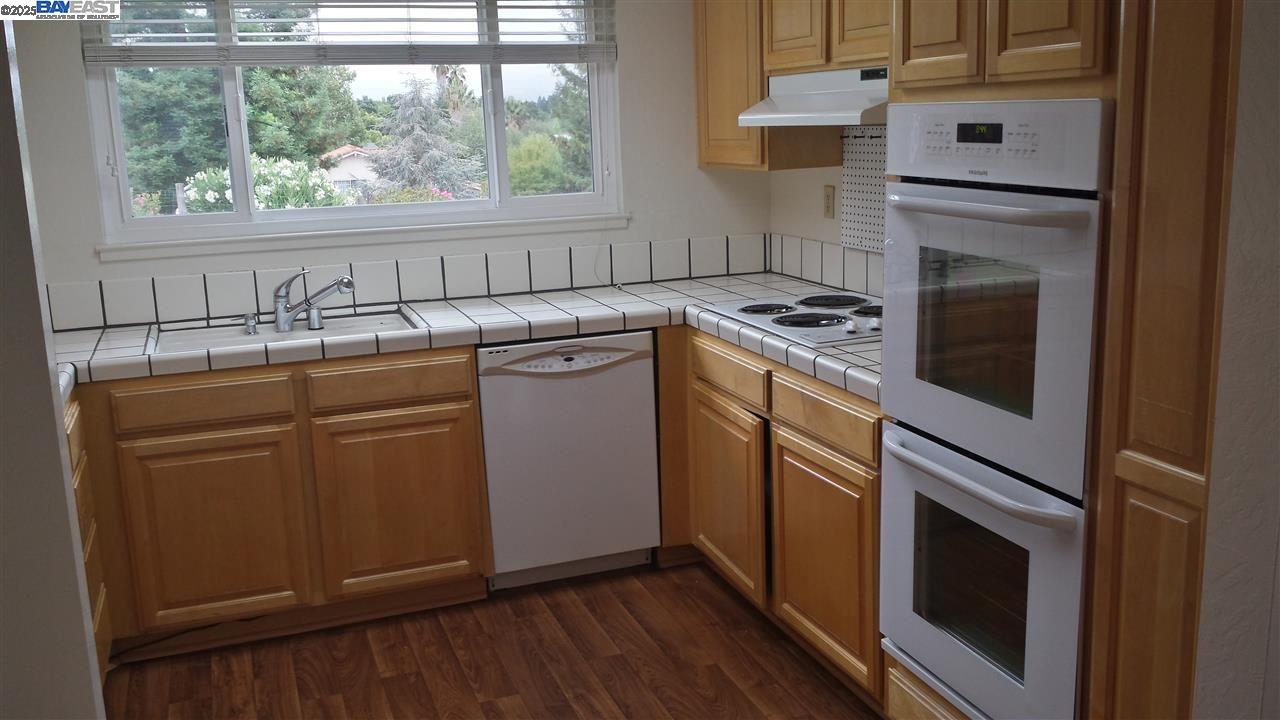 821 Century Way, Danville, California 94526, 6 Bedrooms Bedrooms, 10 Rooms Rooms,3 BathroomsBathrooms,Residential Lease,For Rent,821 Century Way,41101570