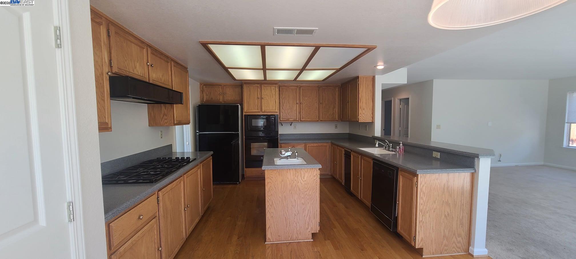 232 Chatham Ter, Danville, California 94506, 4 Bedrooms Bedrooms, 9 Rooms Rooms,3 BathroomsBathrooms,Residential Lease,For Rent,232 Chatham Ter,41101571