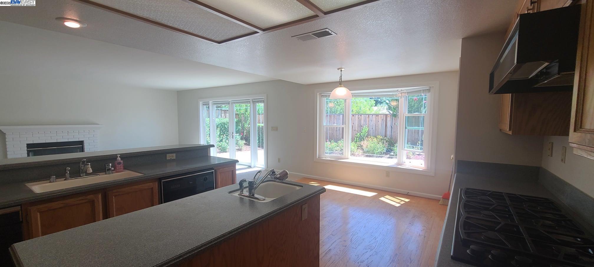 232 Chatham Ter, Danville, California 94506, 4 Bedrooms Bedrooms, 9 Rooms Rooms,3 BathroomsBathrooms,Residential Lease,For Rent,232 Chatham Ter,41101571