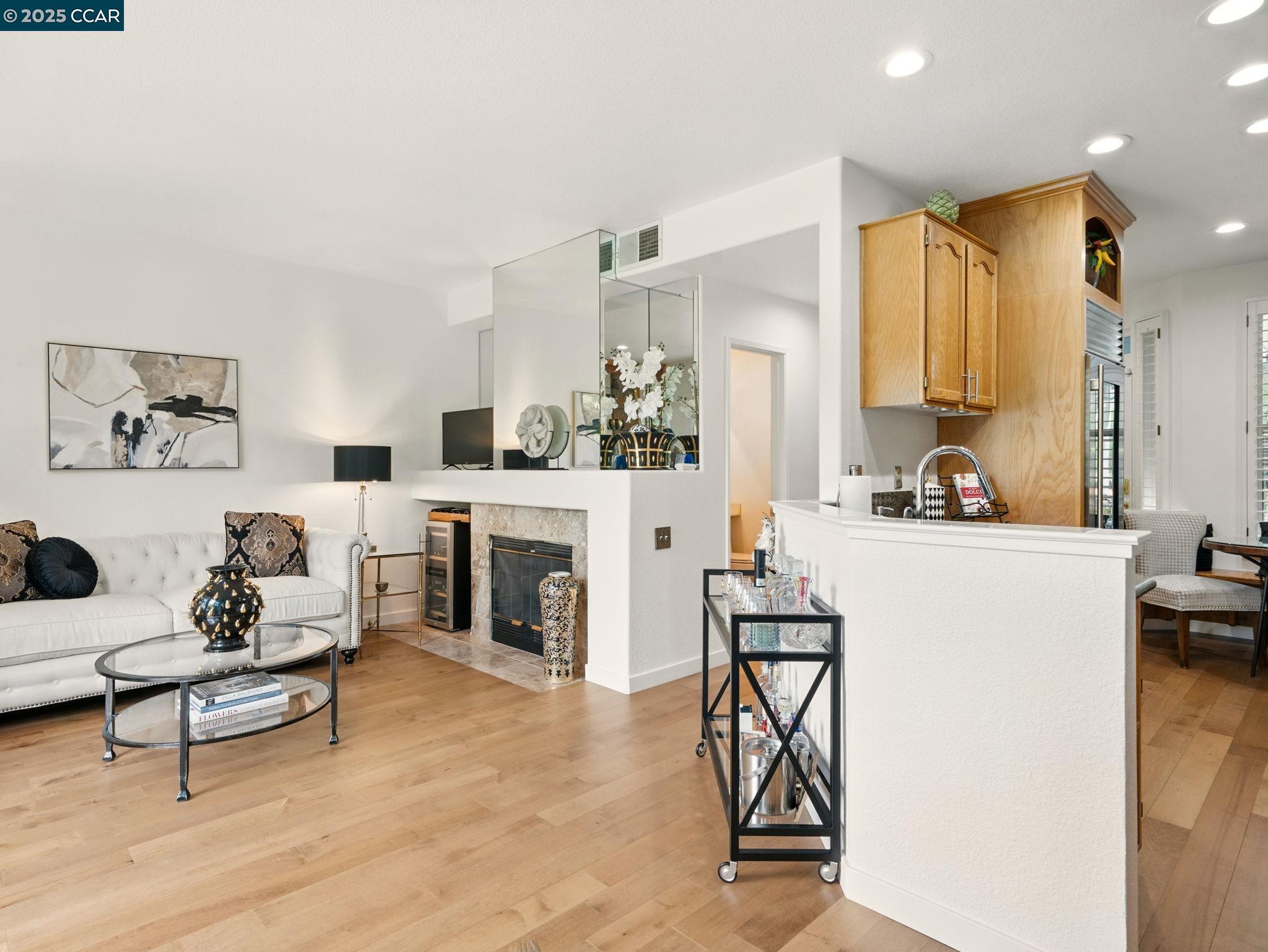 Detail Gallery Image 12 of 34 For 1923 Eagle Peak Ave, Clayton,  CA 94517 - 2 Beds | 2/1 Baths