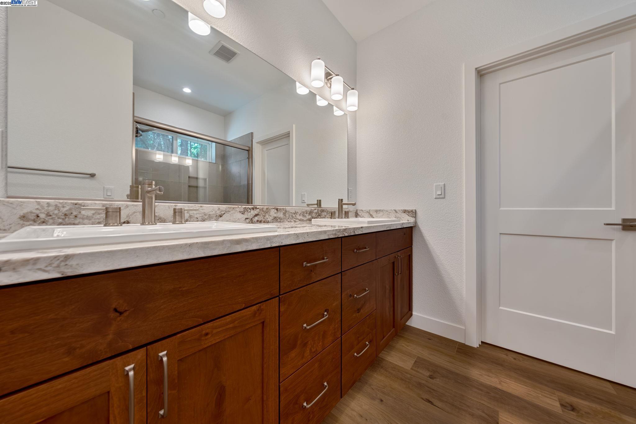 Detail Gallery Image 13 of 29 For 5579 Glen Dr, Foresthill,  CA 95631 - 3 Beds | 2 Baths