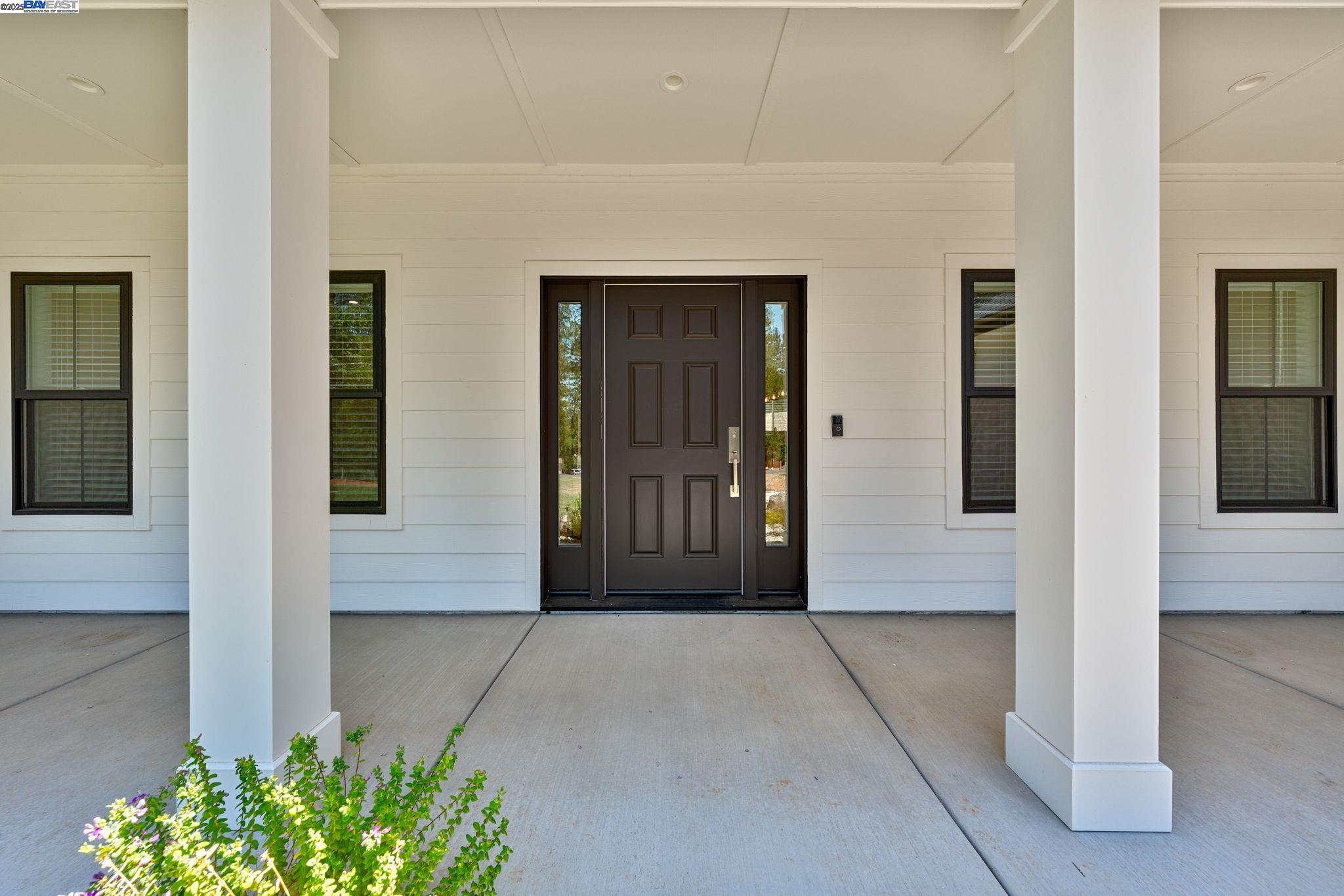 Detail Gallery Image 3 of 29 For 5579 Glen Dr, Foresthill,  CA 95631 - 3 Beds | 2 Baths