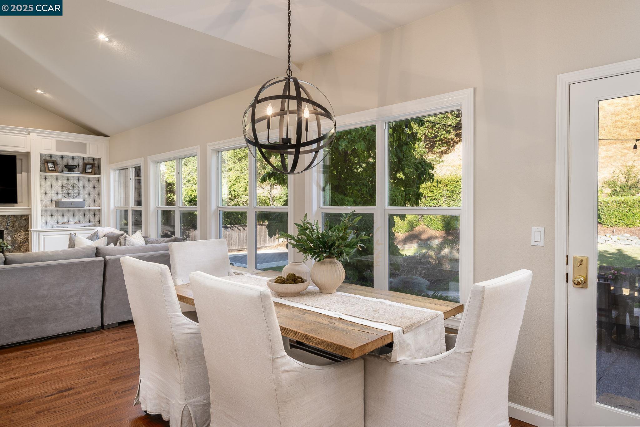 Detail Gallery Image 13 of 52 For 108 Shadewell Dr, Danville,  CA 94506 - 4 Beds | 3/1 Baths