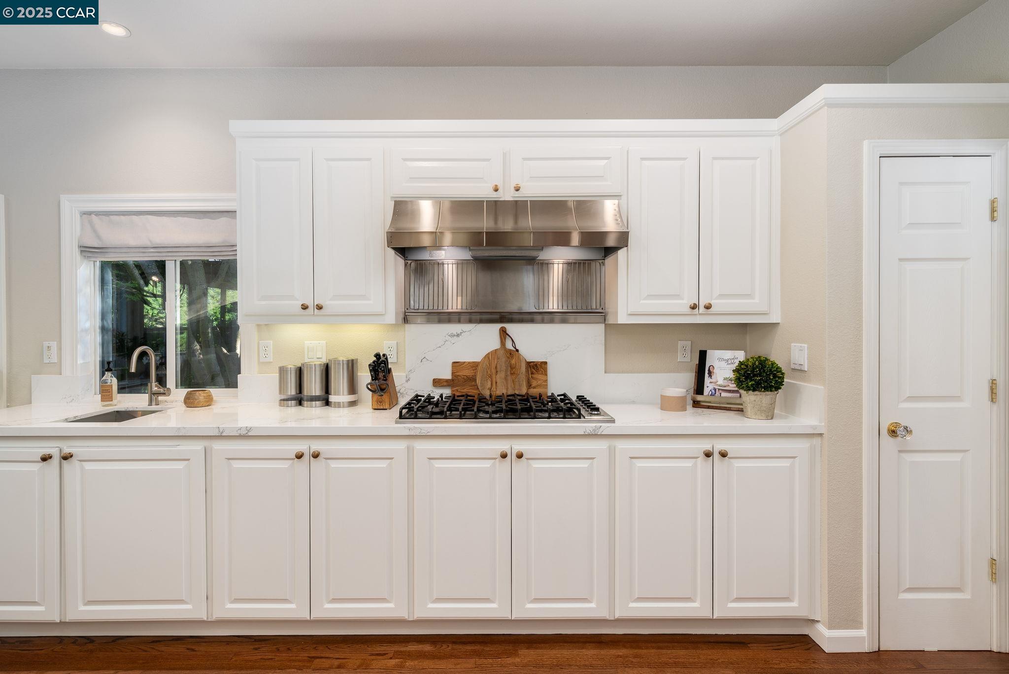 Detail Gallery Image 16 of 52 For 108 Shadewell Dr, Danville,  CA 94506 - 4 Beds | 3/1 Baths