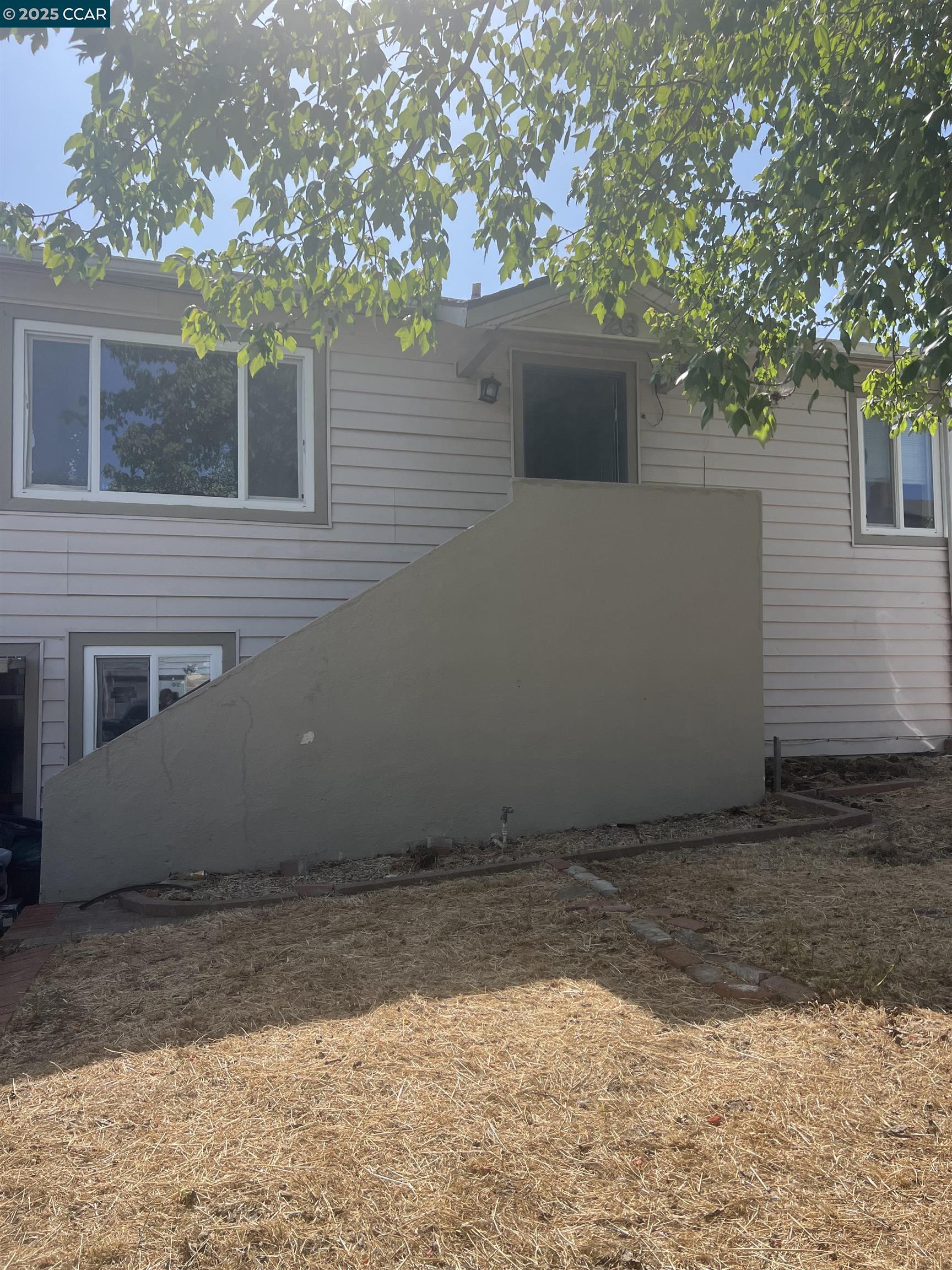 Detail Gallery Image 1 of 1 For 26 Wilshire Ave, Vallejo,  CA 94591-6582 - 3 Beds | 1 Baths