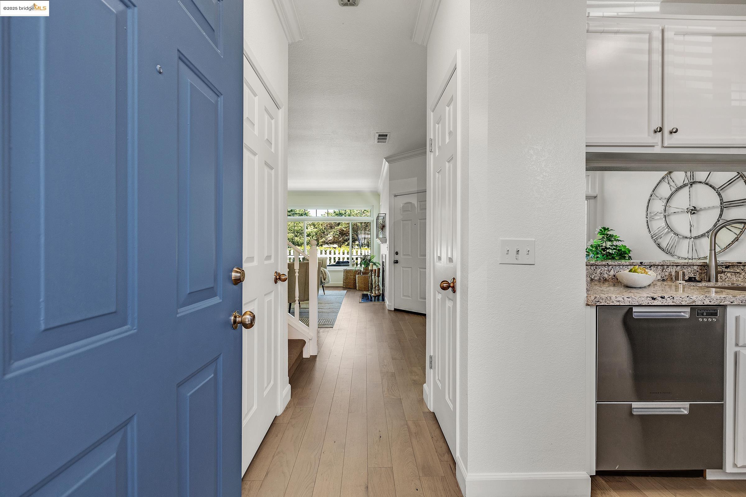 408 Commodore Dr