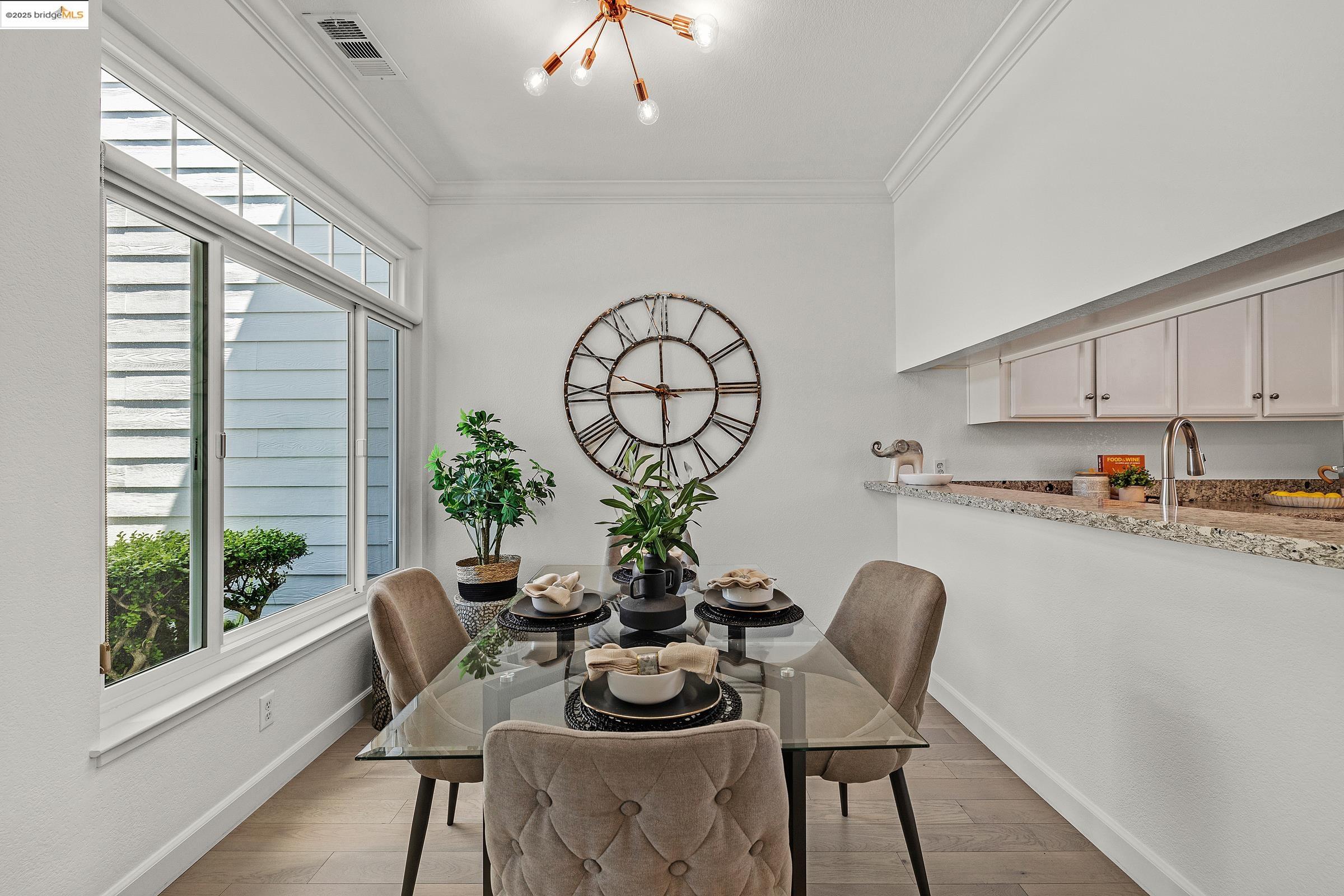 408 Commodore Dr