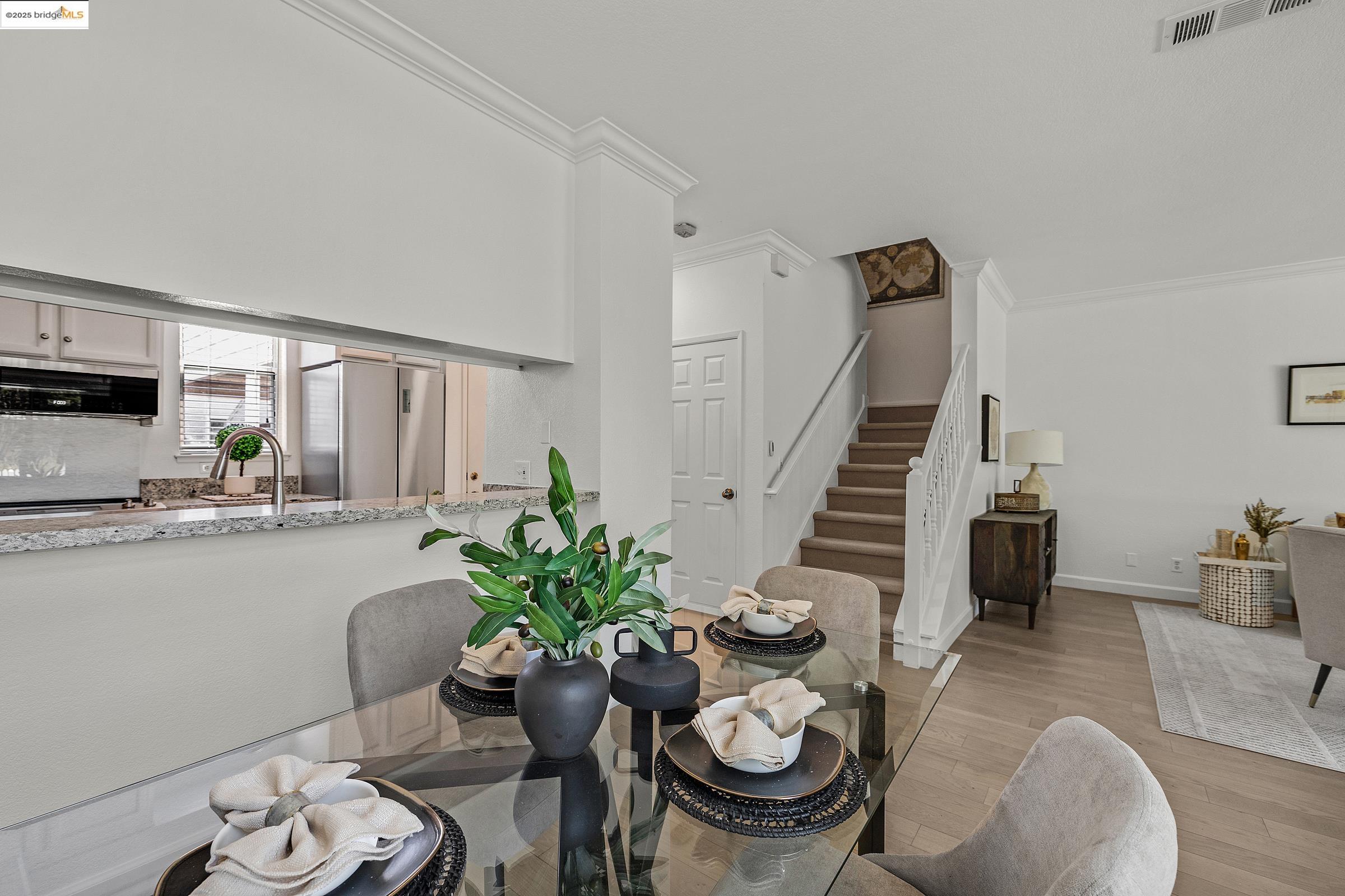 408 Commodore Dr