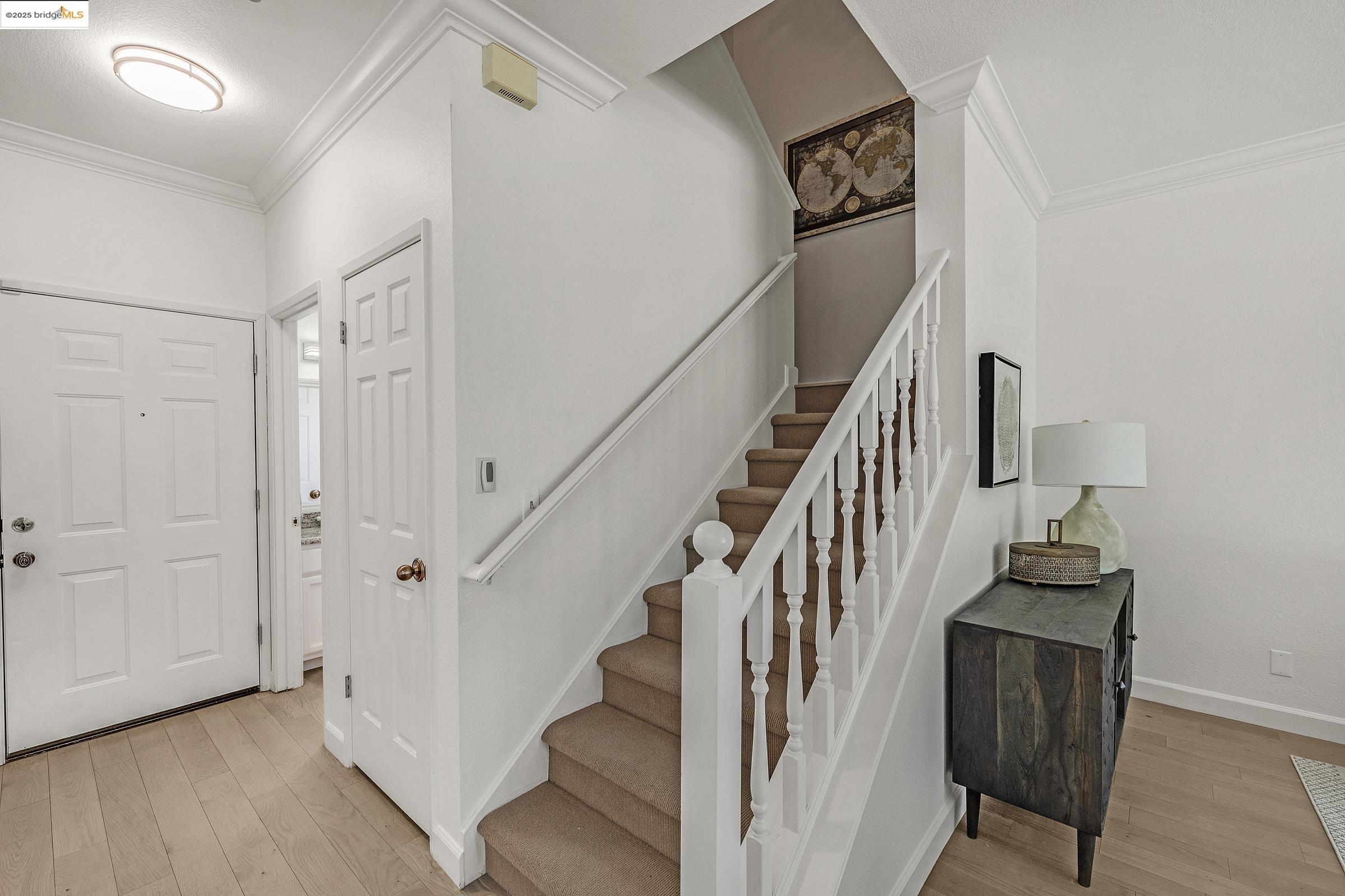 408 Commodore Dr