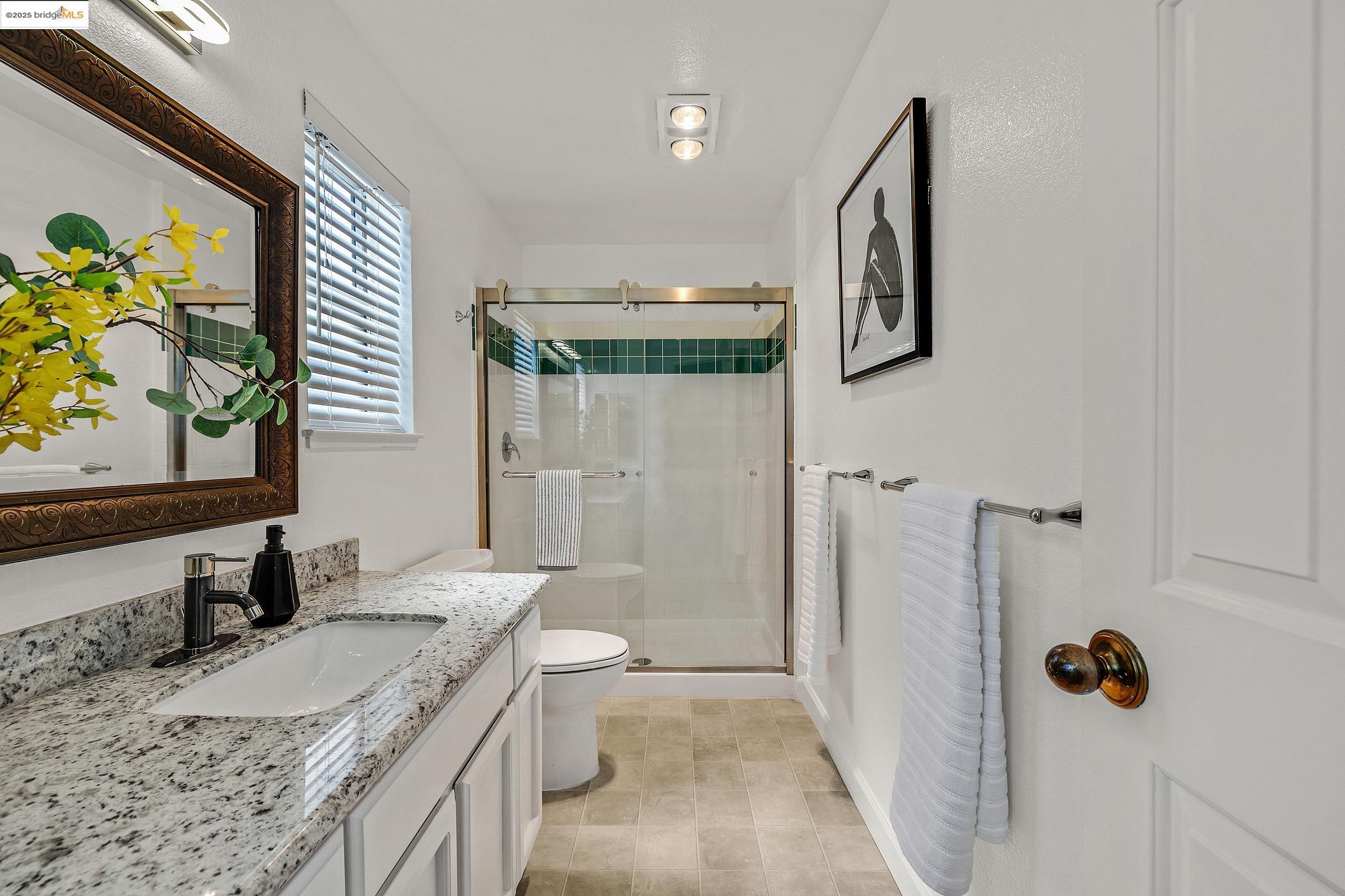408 Commodore Dr