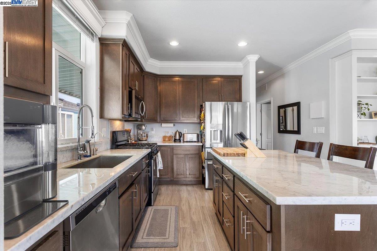 Detail Gallery Image 11 of 45 For 3015 E Bayshore Road #423 #423,  Redwood City,  CA 94063 - 3 Beds | 2 Baths