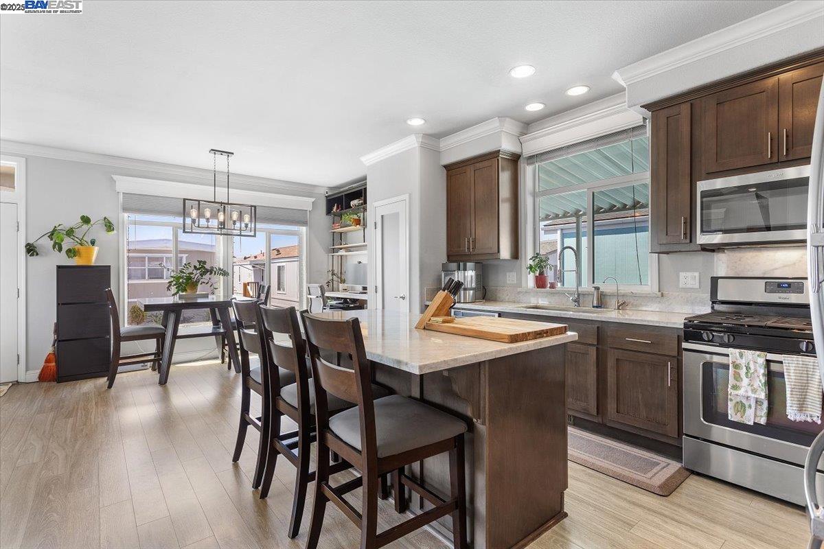 Detail Gallery Image 13 of 45 For 3015 E Bayshore Road #423 #423,  Redwood City,  CA 94063 - 3 Beds | 2 Baths