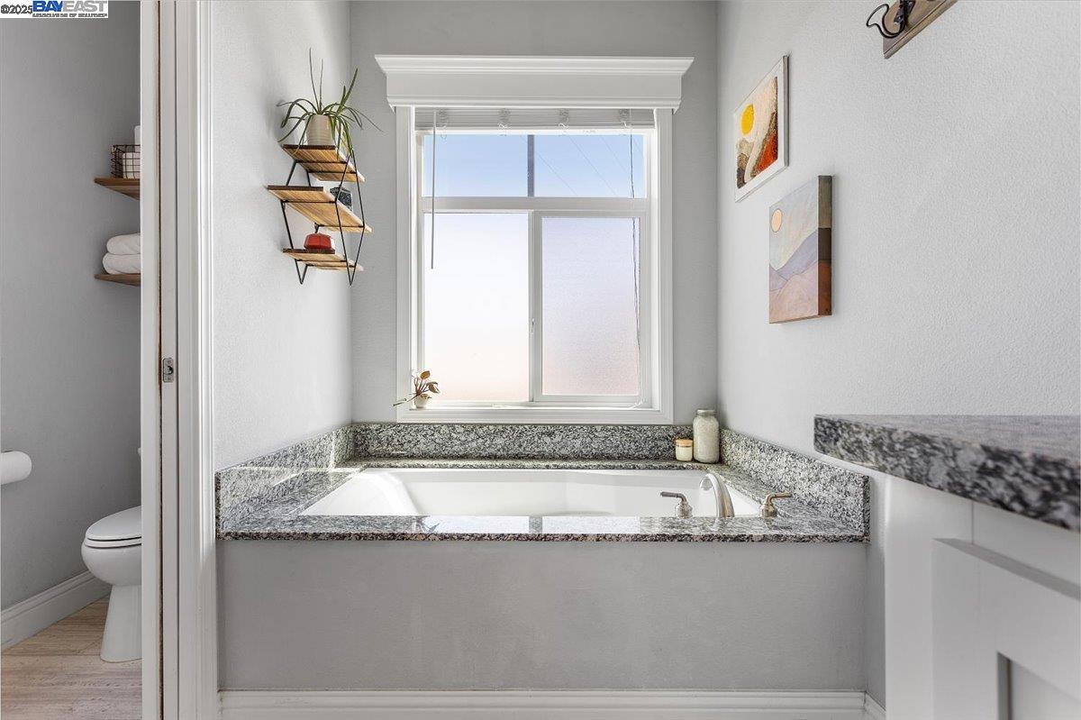 Detail Gallery Image 19 of 45 For 3015 E Bayshore Road #423 #423,  Redwood City,  CA 94063 - 3 Beds | 2 Baths