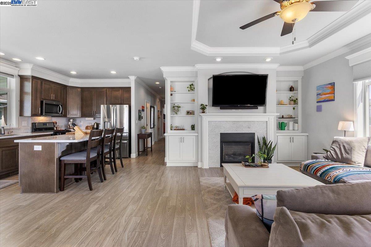 Detail Gallery Image 4 of 45 For 3015 E Bayshore Road #423 #423,  Redwood City,  CA 94063 - 3 Beds | 2 Baths