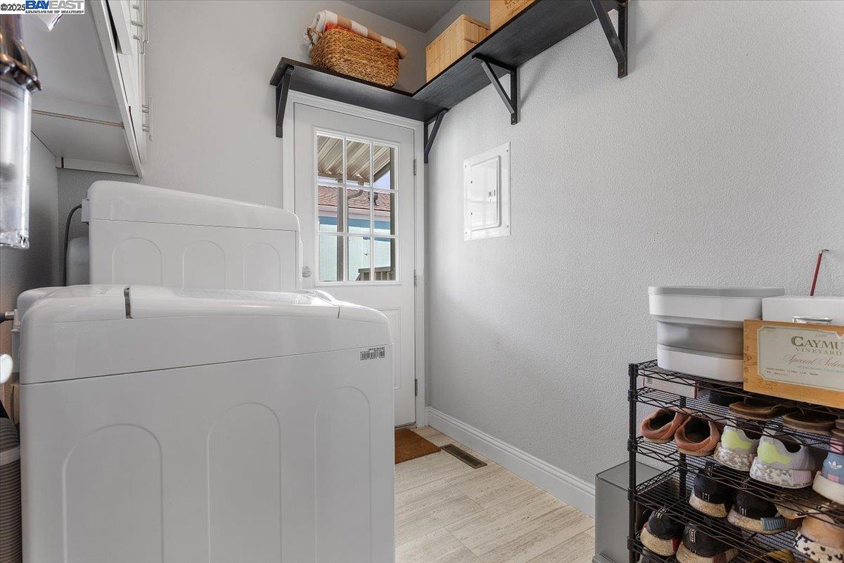 Detail Gallery Image 31 of 45 For 3015 E Bayshore Road #423 #423,  Redwood City,  CA 94063 - 3 Beds | 2 Baths