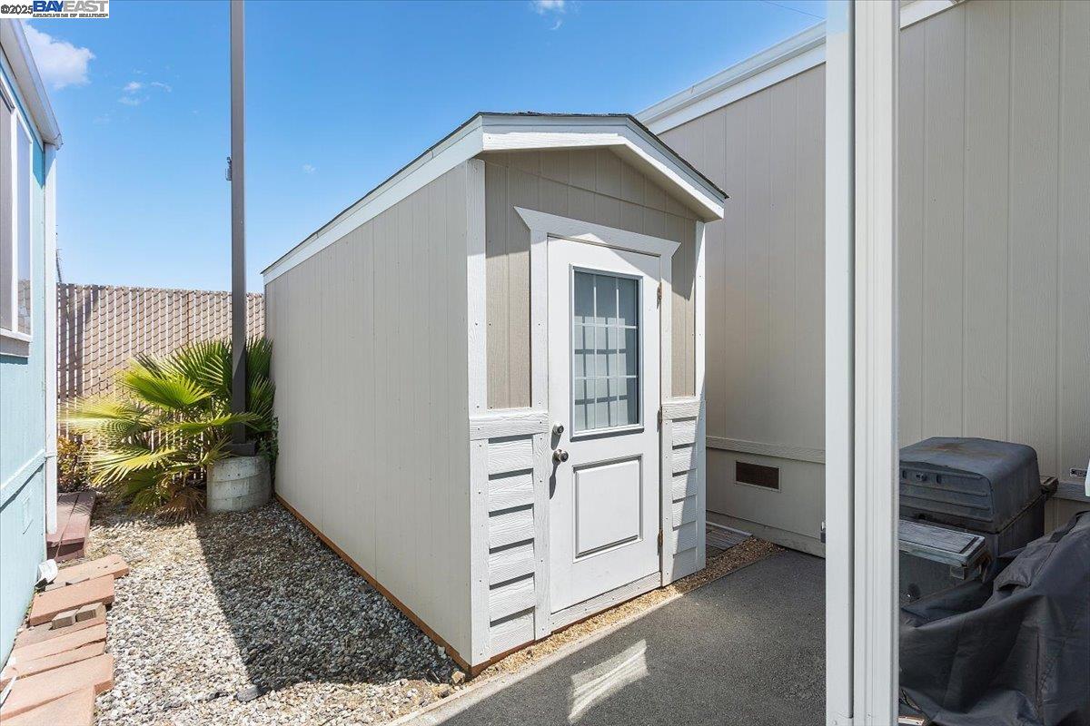 Detail Gallery Image 34 of 45 For 3015 E Bayshore Road #423 #423,  Redwood City,  CA 94063 - 3 Beds | 2 Baths