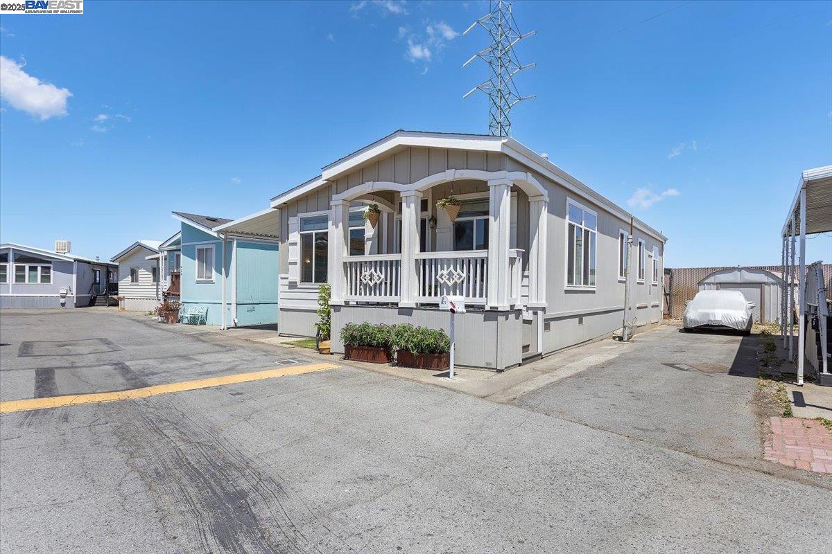 Detail Gallery Image 38 of 45 For 3015 E Bayshore Road #423 #423,  Redwood City,  CA 94063 - 3 Beds | 2 Baths