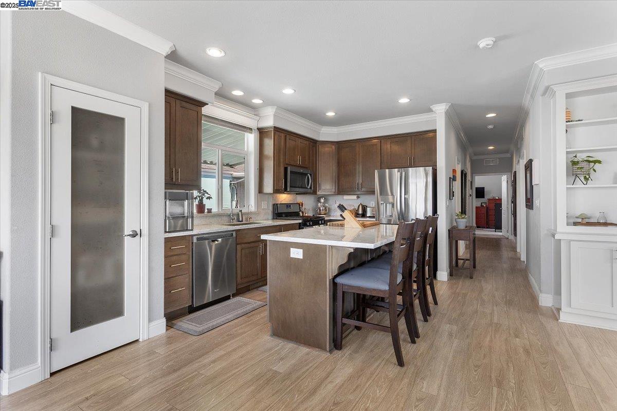 Detail Gallery Image 10 of 45 For 3015 E Bayshore Road #423 #423,  Redwood City,  CA 94063 - 3 Beds | 2 Baths