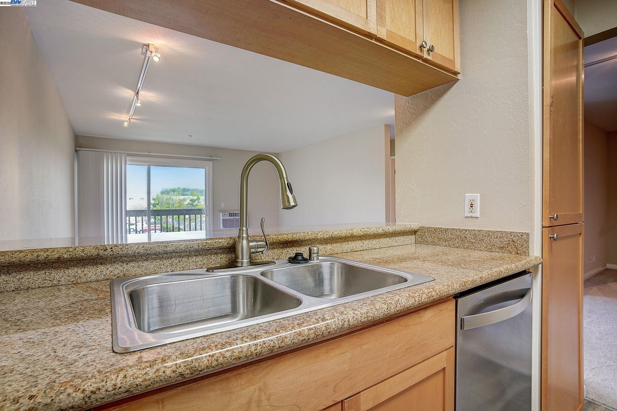 Photo #8: 41101601 Listing: Photo #8