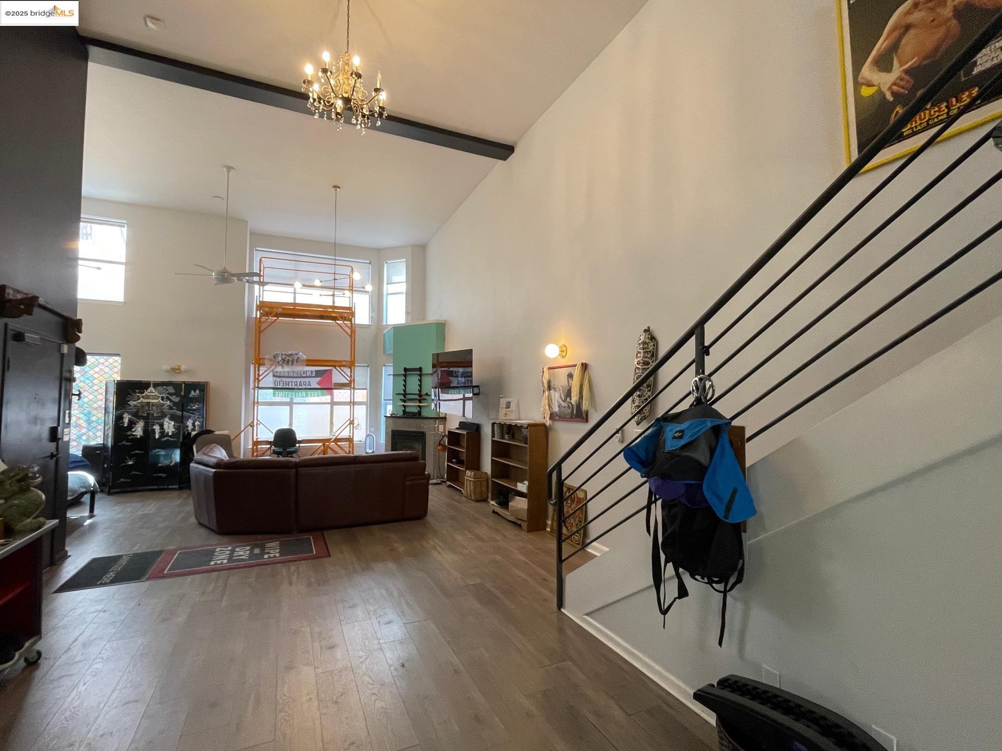 Detail Gallery Image 7 of 19 For 49 Norfolk St, San Francisco,  CA 94103 - 1 Beds | 2 Baths