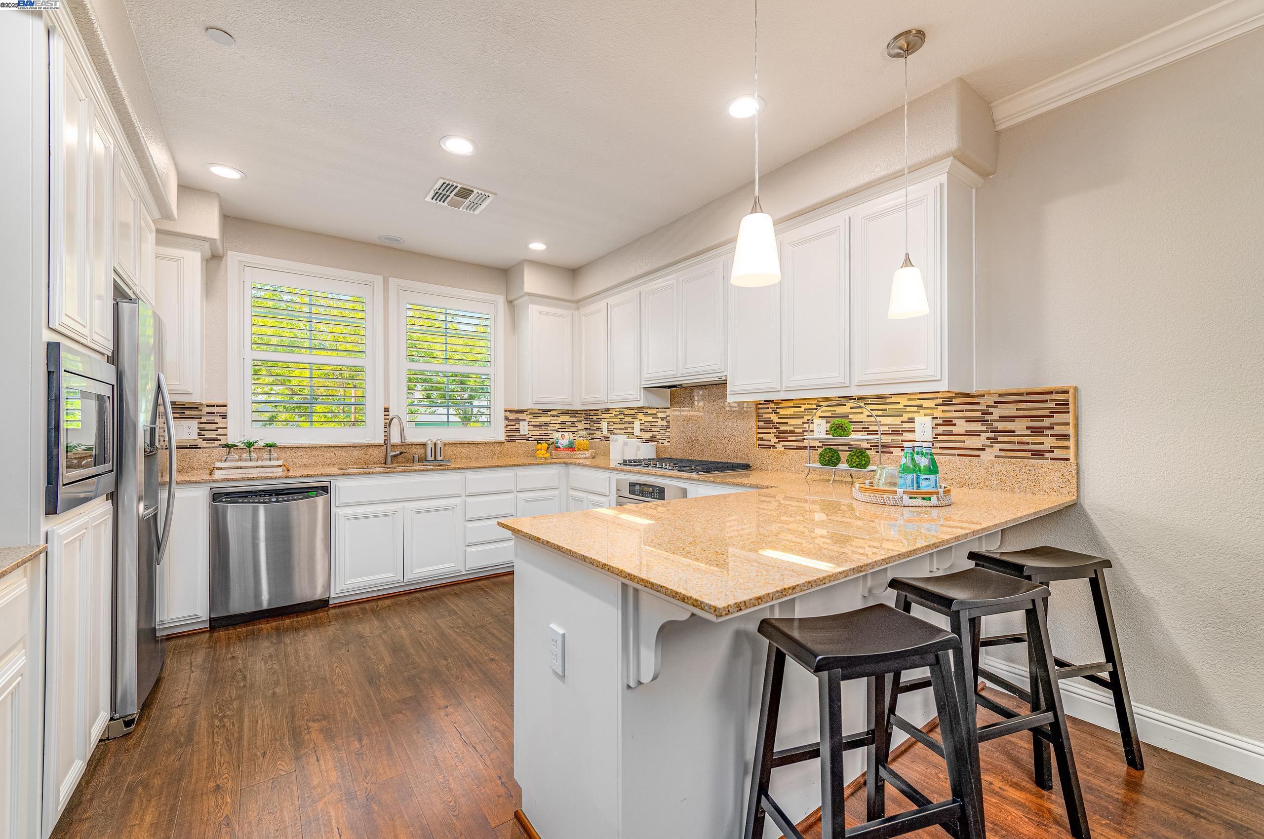 Photo #9: 41101604 Listing: Photo #9
