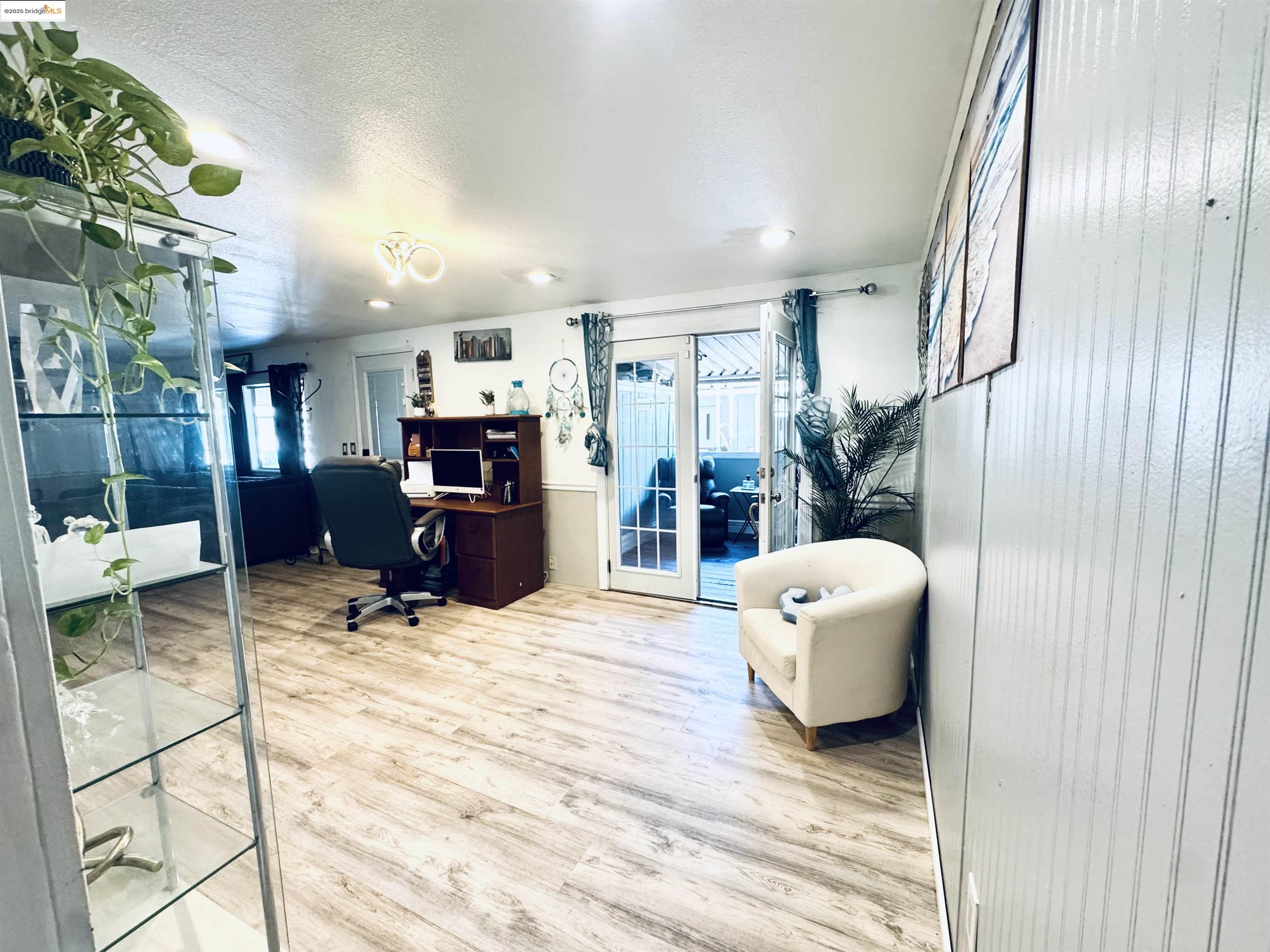 Detail Gallery Image 5 of 27 For 812 W Clover Road #89,  Tracy,  CA 95376 - 3 Beds | 2 Baths