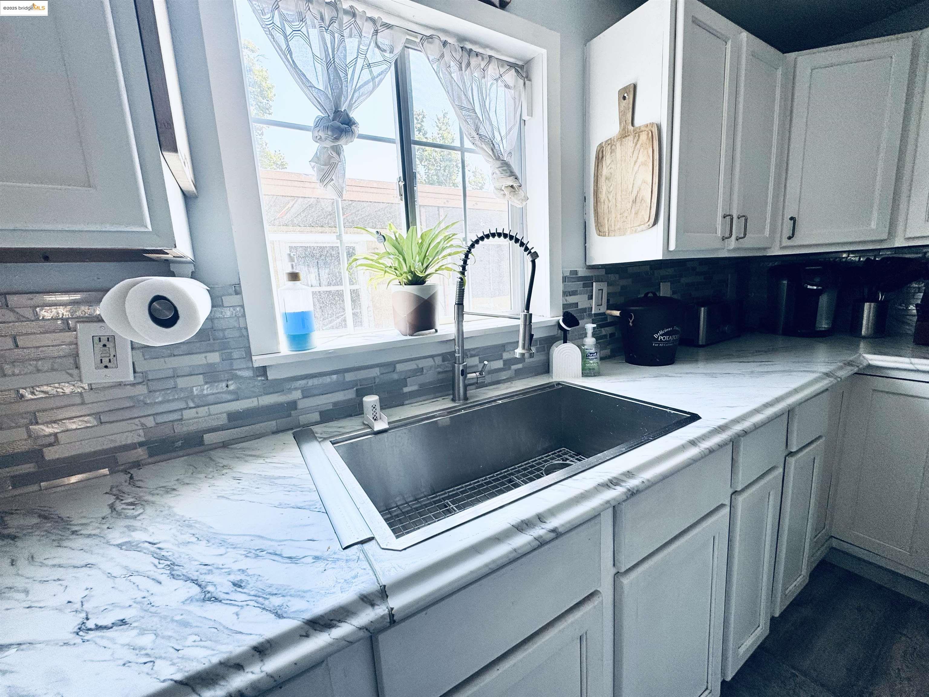 Detail Gallery Image 9 of 27 For 812 W Clover Road #89,  Tracy,  CA 95376 - 3 Beds | 2 Baths