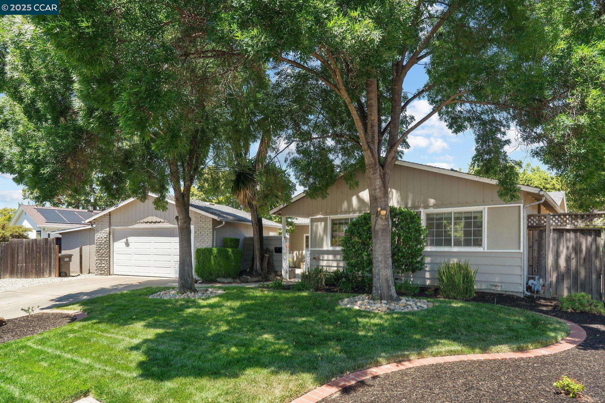 Detail Gallery Image 1 of 1 For 4285 Woodson Ct, Concord,  CA 94521 - 4 Beds | 2/1 Baths