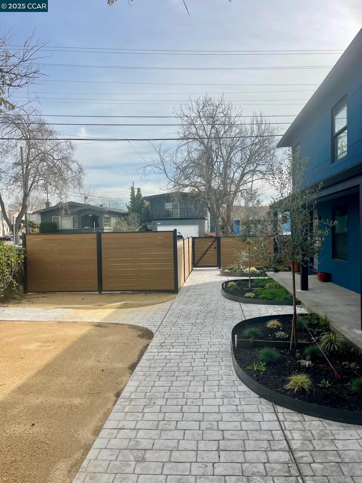 1329 Hopkins St # D, Berkeley, California 94702, 2 Bedrooms Bedrooms, ,1 BathroomBathrooms,Residential Lease,For Rent,1329 Hopkins St # D,41101611