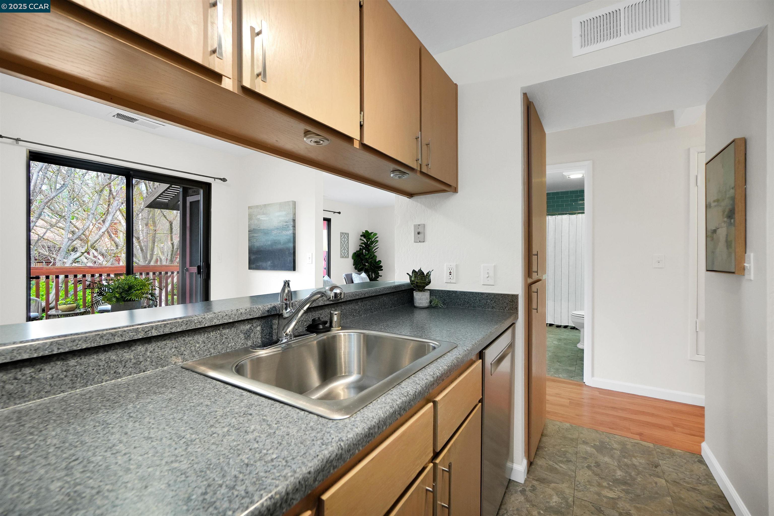 Photo #14: 41101612 Listing: Photo #14