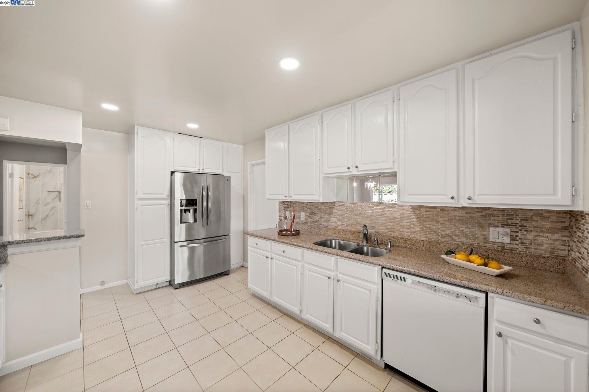 Detail Gallery Image 9 of 33 For 36816 Capistrano Dr, Fremont,  CA 94536 - 4 Beds | 2 Baths
