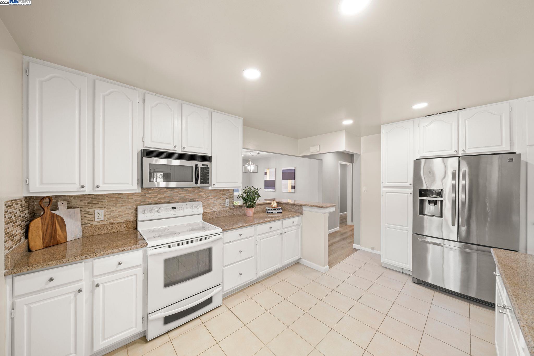 Detail Gallery Image 12 of 33 For 36816 Capistrano Dr, Fremont,  CA 94536 - 4 Beds | 2 Baths