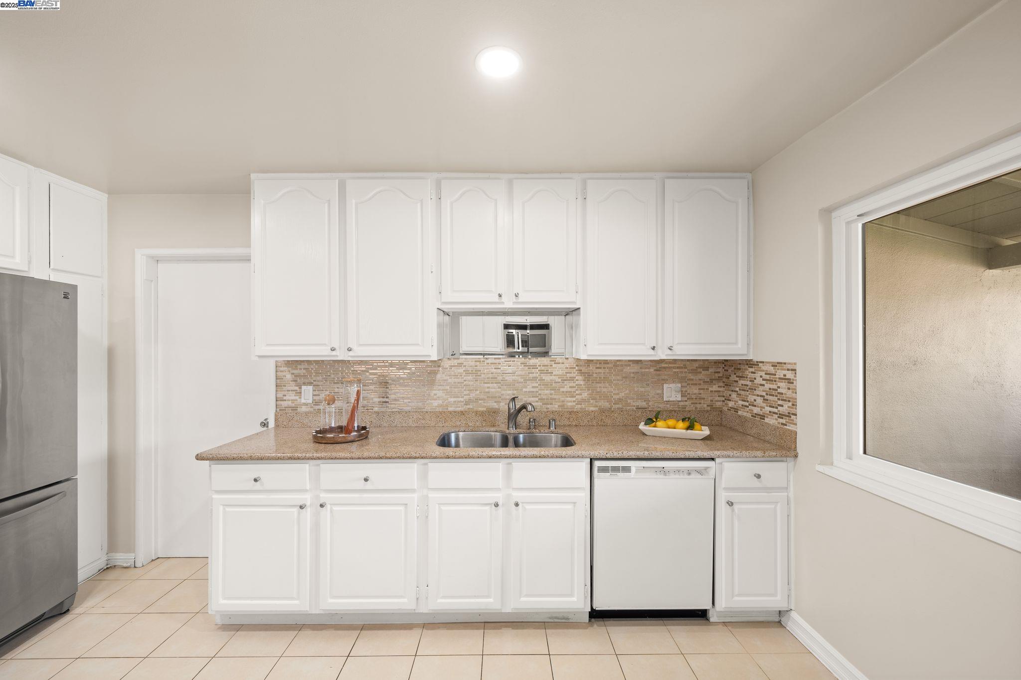 Detail Gallery Image 13 of 33 For 36816 Capistrano Dr, Fremont,  CA 94536 - 4 Beds | 2 Baths